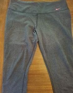 Nike Dri Fit Capri work out pants